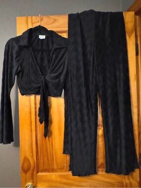 Black Velvet-Look Boot Cut Pants with Tie-Front Cropped Top